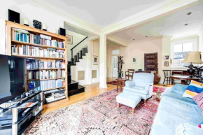 GuestReady - A charming home in Fulham Town